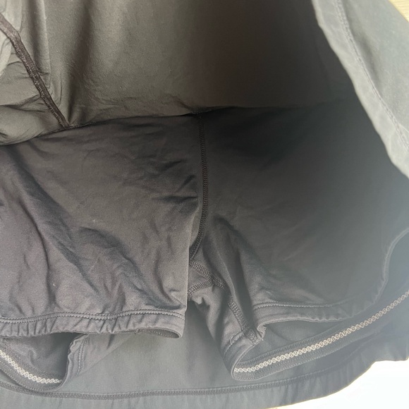 Lululemon rare black skirt size 6 - Picture 6 of 12